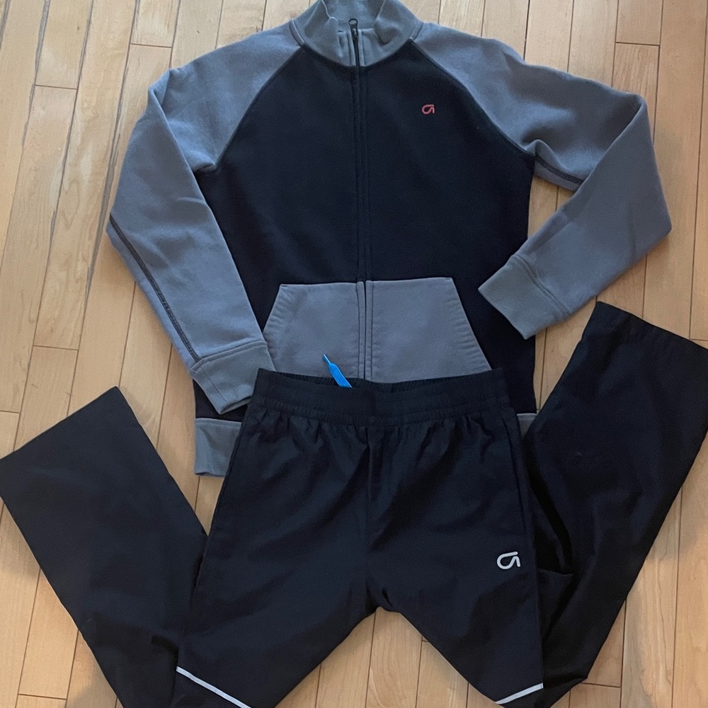 GAP Black and Gray Tracksuit with Blue Accent